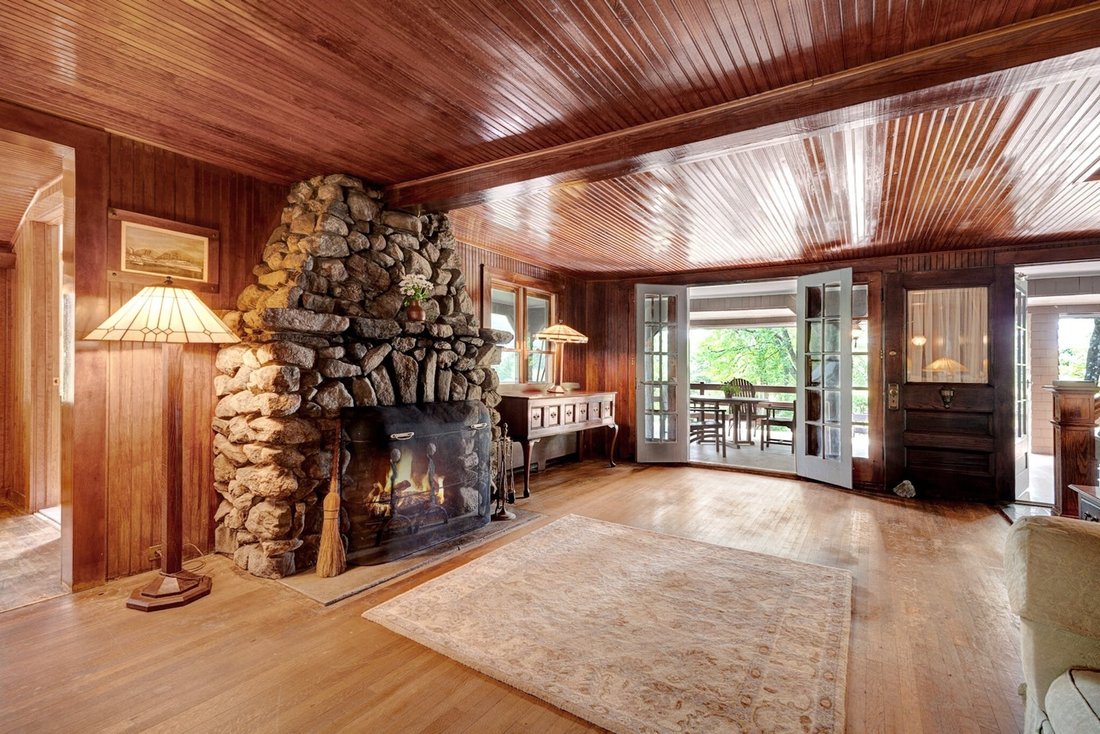 Historic 1833 Colonial In Tomkins Cove, New York, United States For