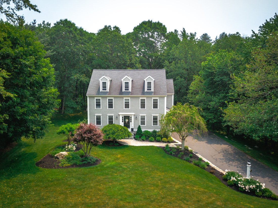 Custom Brendon Homes Colonial In In Westborough, Massachusetts, United