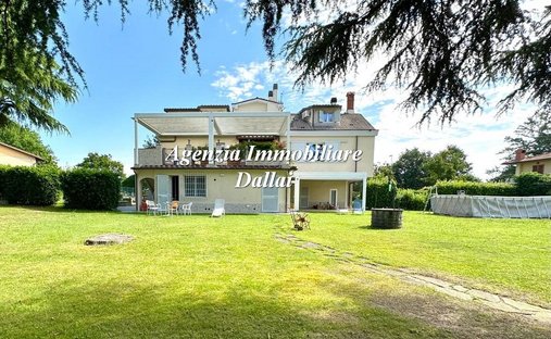 Villa in Barberino di Mugello, Tuscany, Italy 1