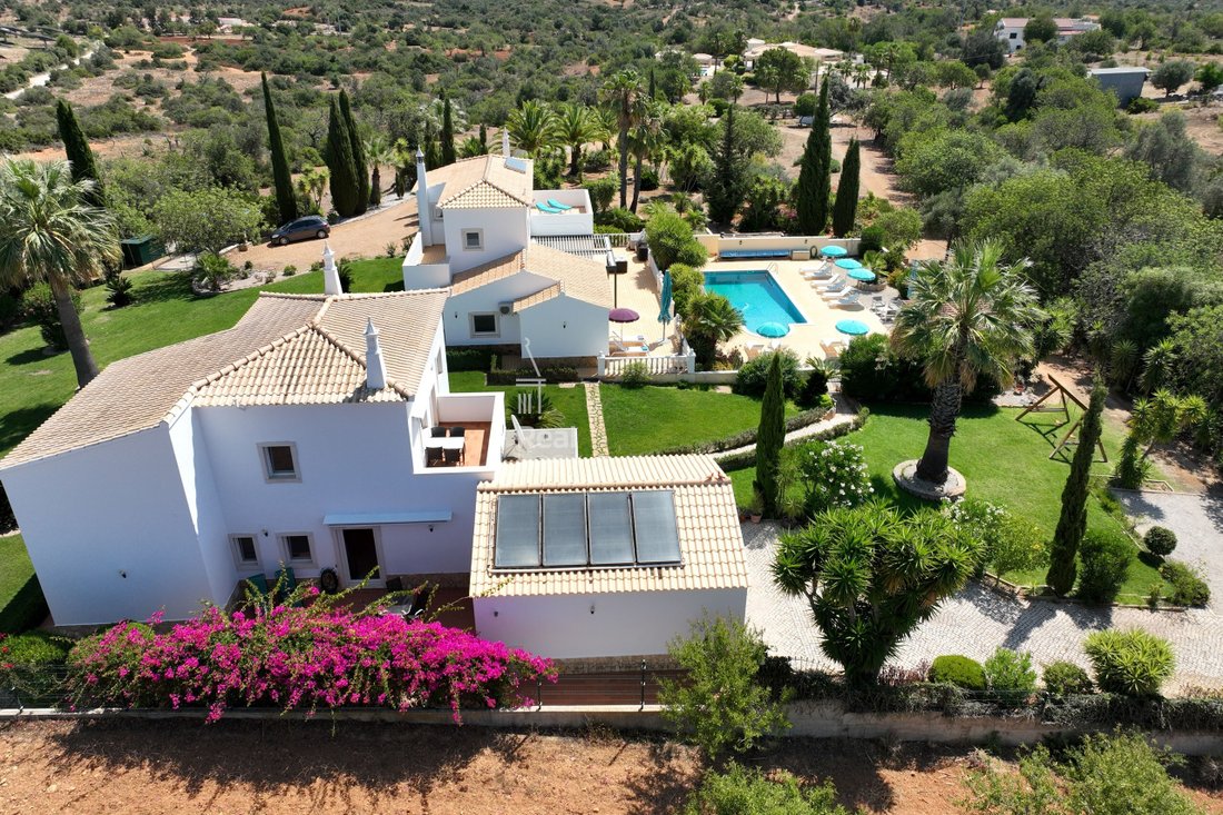 Property With 2 Villas, Swimming Pool, Garden And In Olhão, Algarve