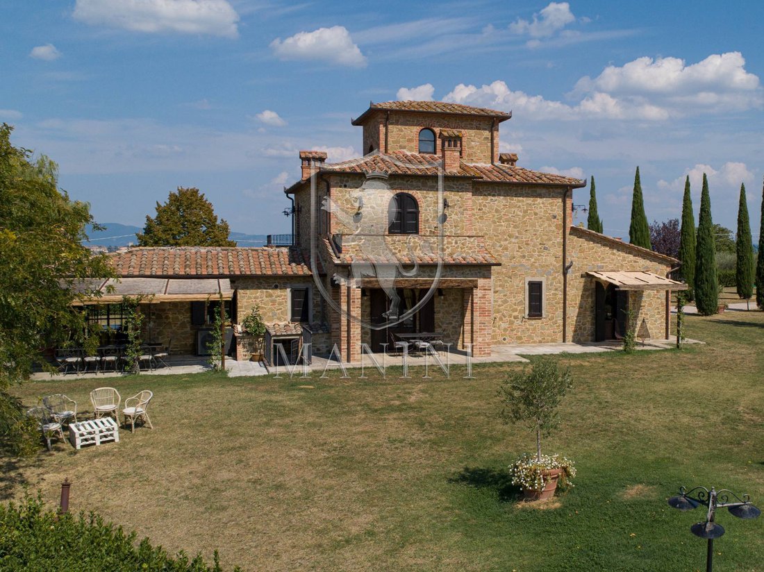 Country House in Castiglione del Lago, Umbria, Italy 3 - 12970867