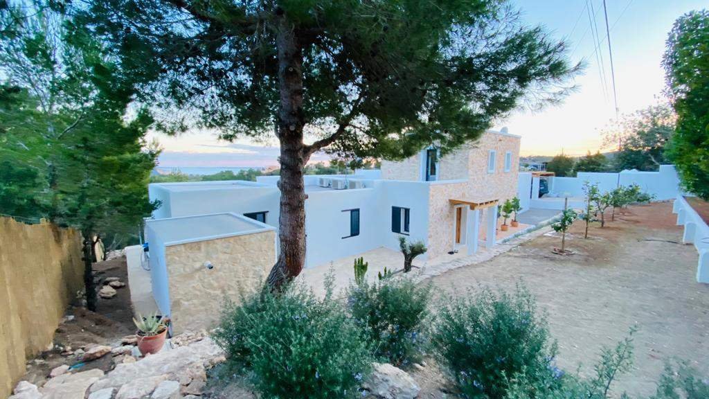 Villa in Sant Agusti des Vedra, Sant Josep de sa Talaia, Balearic Islands 1 - 12969379