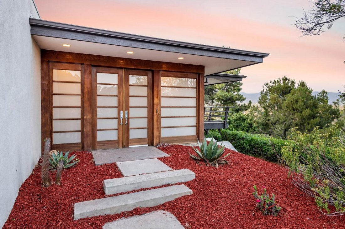 House in Altadena, California, United States 2 - 12970396