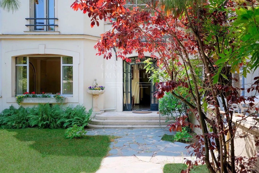 Villa Montmorency Luxury House 1930 Clear In Paris, île De France, France For Sale (12923977)