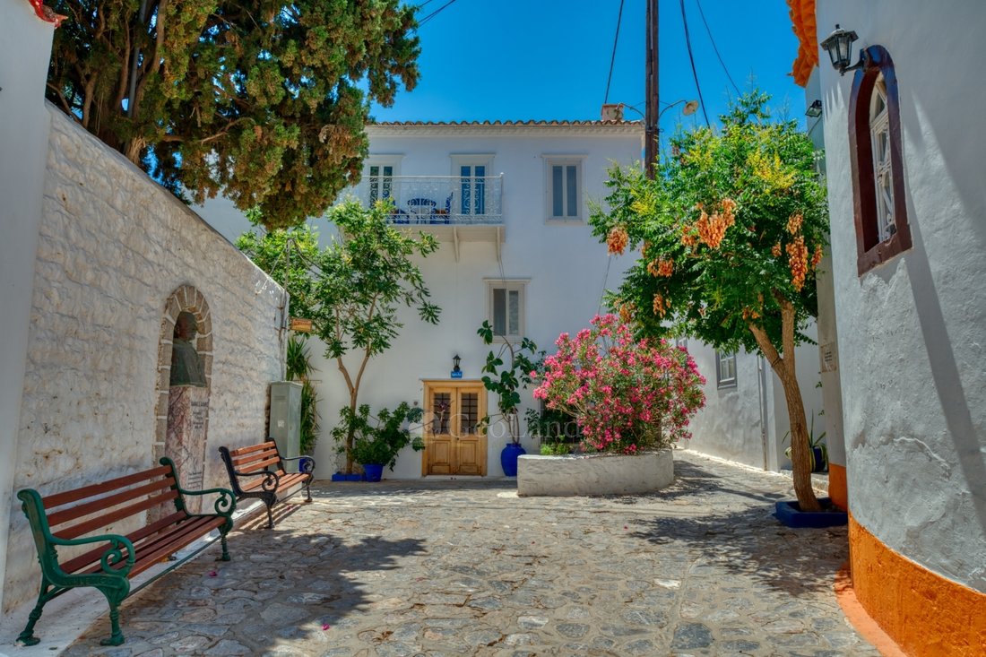 House in Hydra, Attica, Greece 1 - 12971098