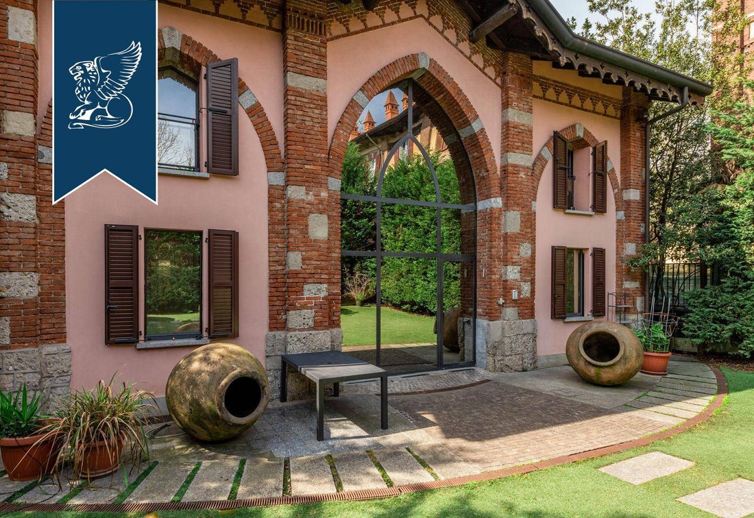 Stunning Period Estate For Sale In Monza's Town In Monza, Lombardy