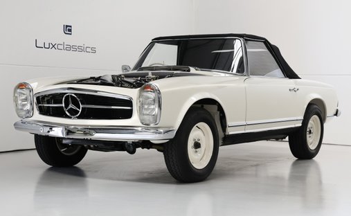 1965 Mercedes-Benz 230 SL rwd in Great leighs, United Kingdom 1