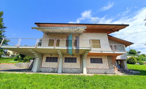 Villa in Serle, Lombardy, Italy 1