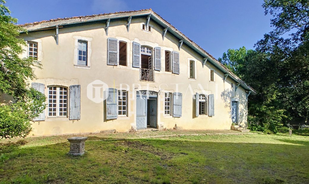 maison-de-ma-tre-farmhouse-and-in-pouillon-nouvelle-aquitaine-france