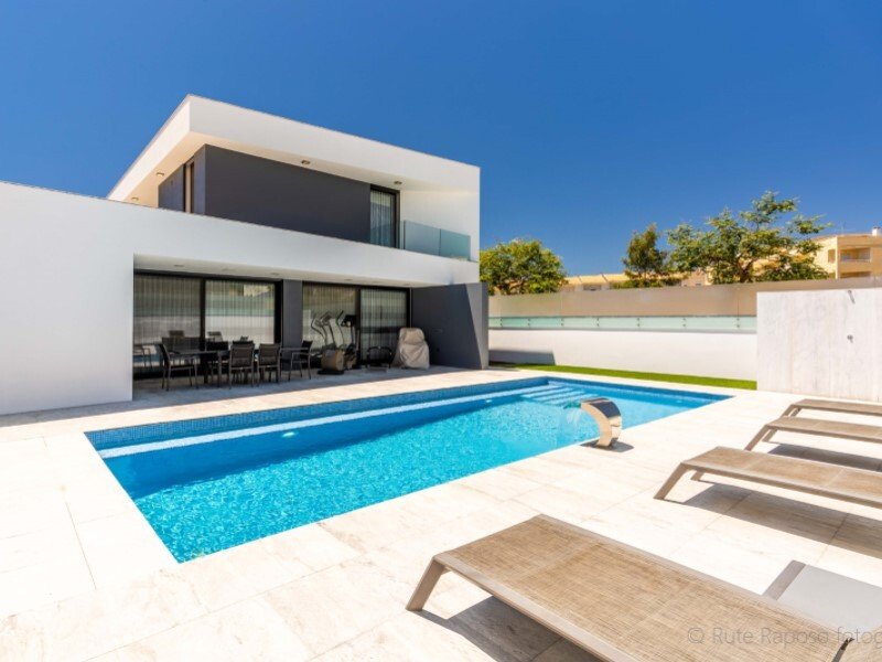 2 Bedroom Villa, Alsakia Village, Quarteira In Loulé, Algarve, Portugal ...