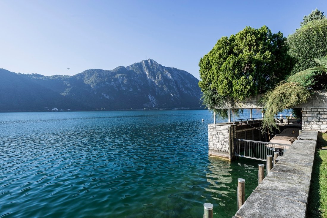 Luxury Lakefront Apartment With Garage Near In Lugano, Ticino