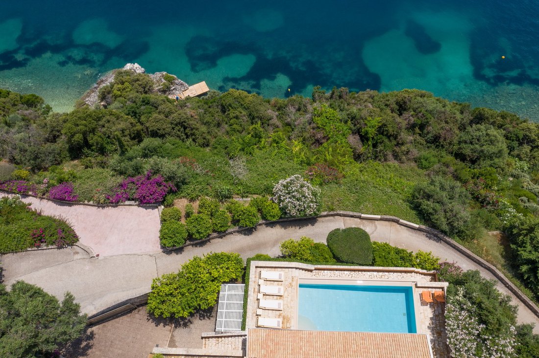 Villa in Corfu, Peloponnese, Western Greece and the Ionian, Greece 3 - 12975956