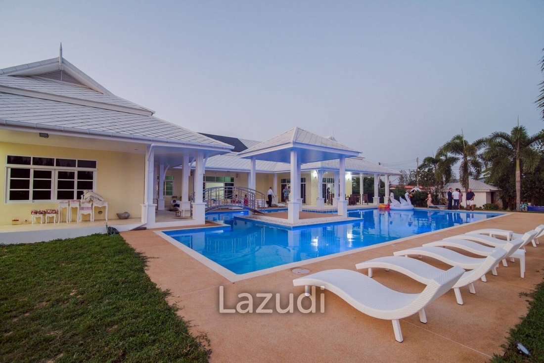 Villa in Wang Pong, Prachuap Khiri Khan, Thailand 1 - 12974686