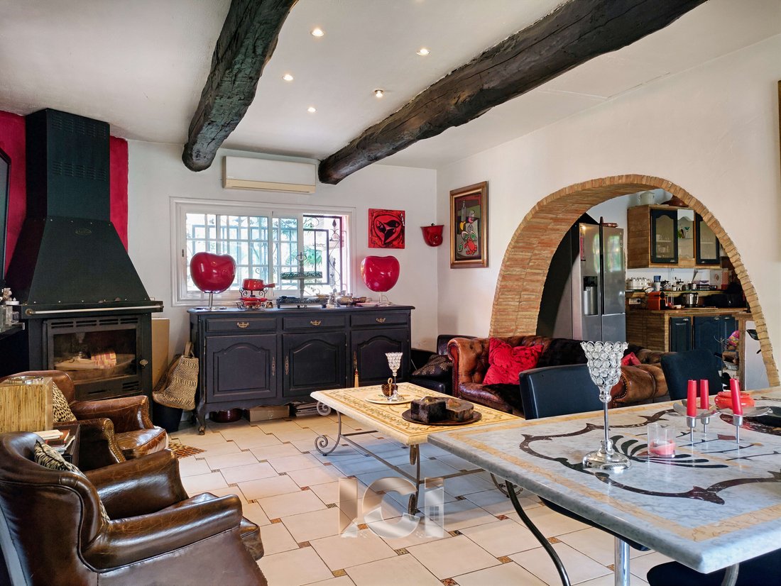 Charming Property In Le Plan De La Tour, Provence Alpes Côte D'azur