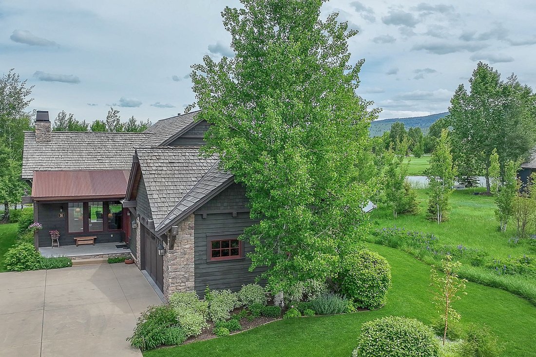 Immaculate Victor Home With Golf Course Views In Victor, Idaho, United