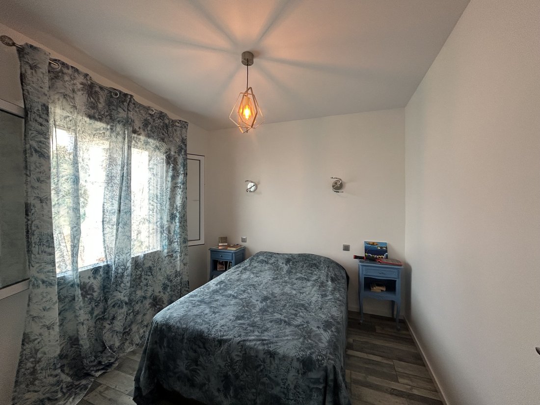 2 Room House + 3 Room In Saint Raphaël, Provence Alpes Côte D'azur