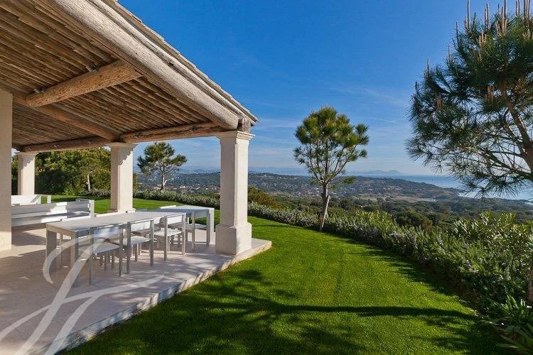House in Saint-Tropez, Provence-Alpes-Côte d'Azur, France 3 - 10767504