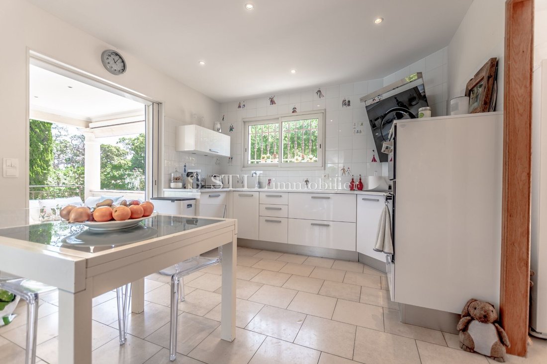 Villa in Ville-Les Saquedes-Le Bouillonnet, Sainte-Maxime, France 4 - 12976806