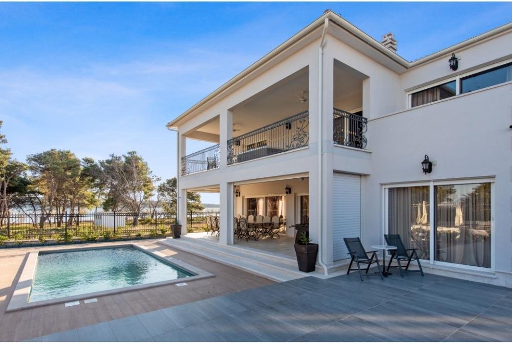 Villa in Gradska cetvrt Varos, Sibenik, Sibenik-Knin County 3 - 12973503