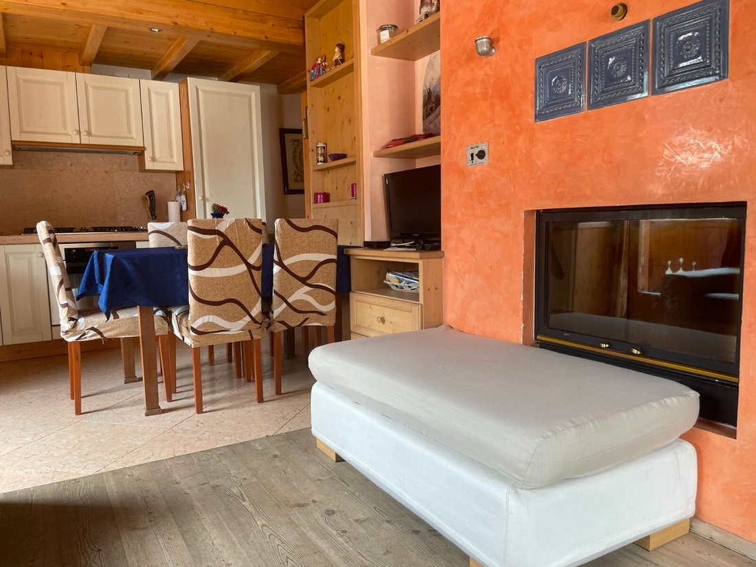 Search All Area Bocas del Toro Panama Real Estate Listings - Off-Grid Penthouse Apartment Investment