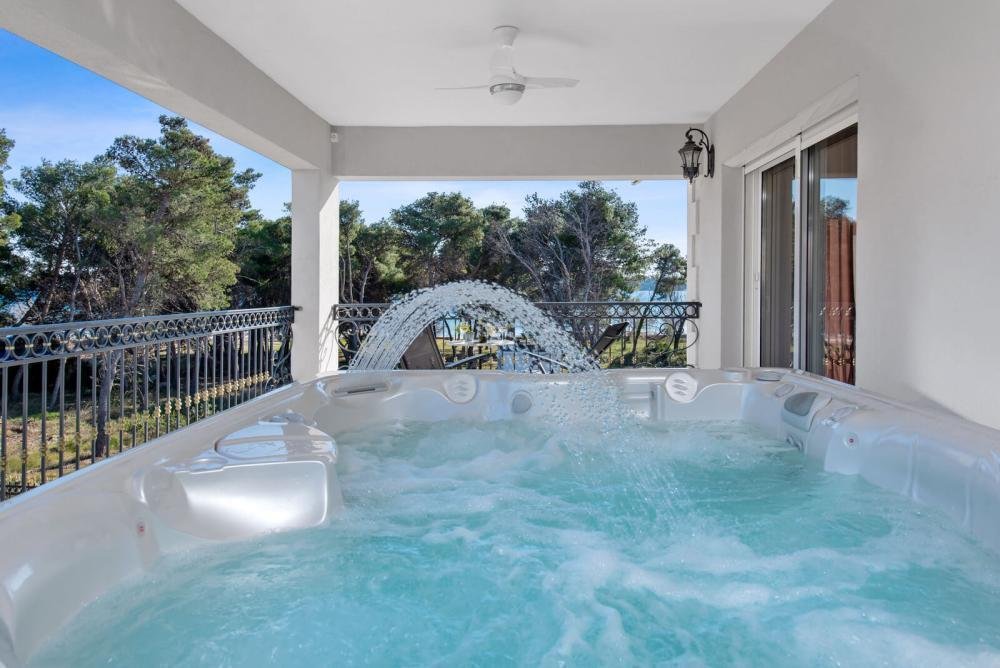 Villa in Gradska cetvrt Varos, Sibenik, Sibenik-Knin County 4 - 12973503