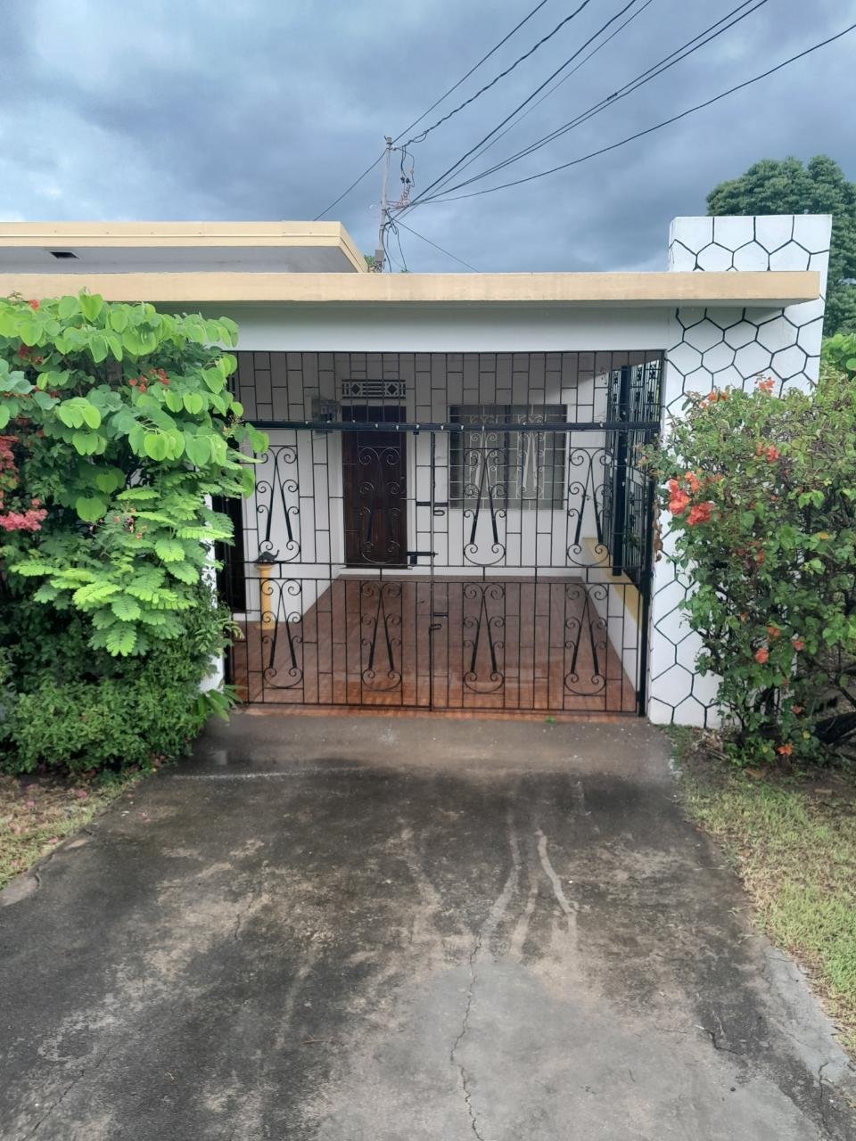 5-bedrooms-single-family-detached-in-stony-hill-st-andrew-parish