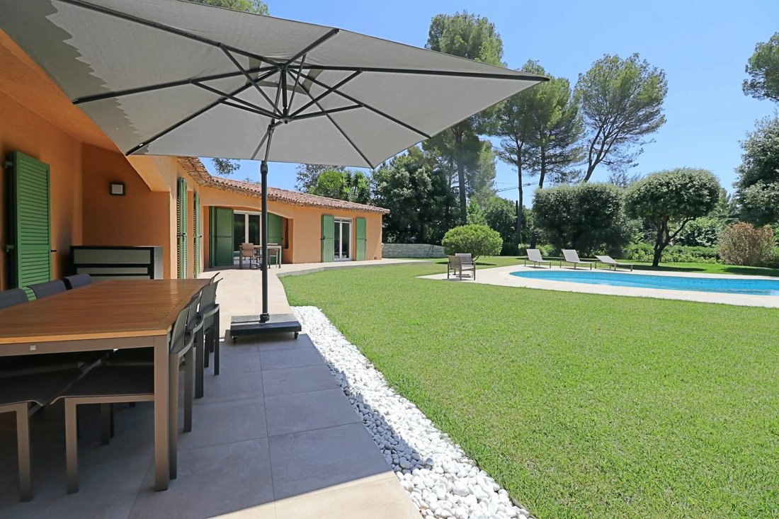 Renovated Villa With One Level In Biot, Provence Alpes Côte D'azur