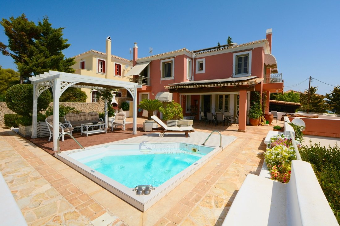 Villa in Koinotita Portoxeliou, Kranidi, Greece 1 - 12977402