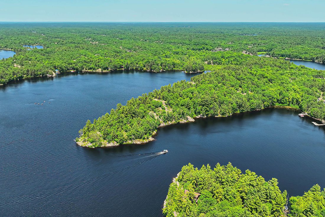 Land in Gravenhurst, Ontario, Canada 3 - 12949696