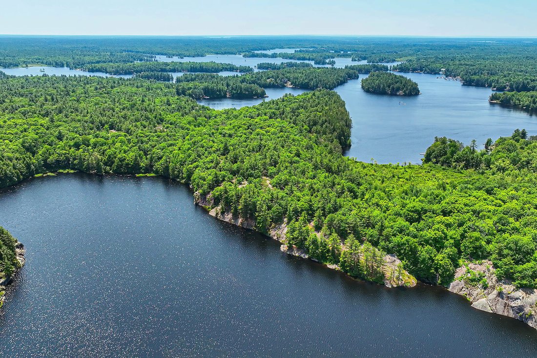 Kahshe Lake Legacy Lands In Gravenhurst, Ontario, Canada For Sale