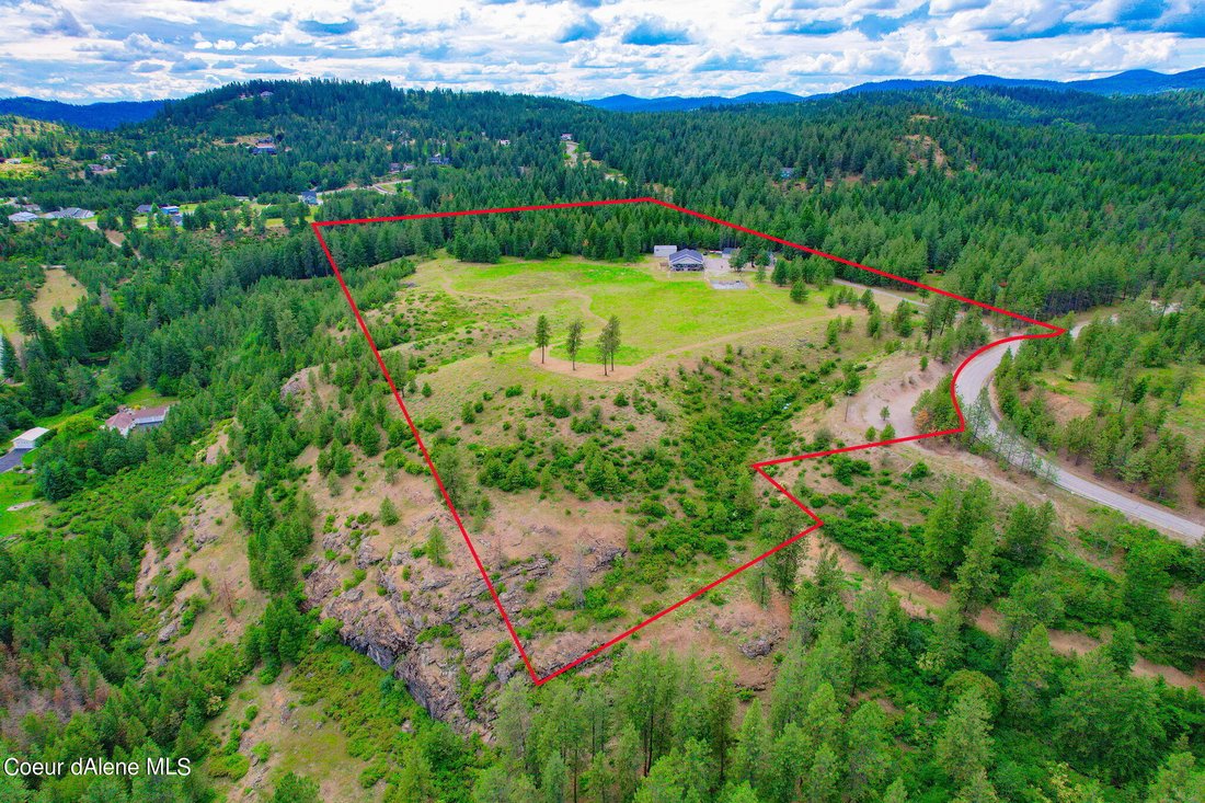 5 Bedrooms Single Family Detached In Rathdrum, Idaho, United States For