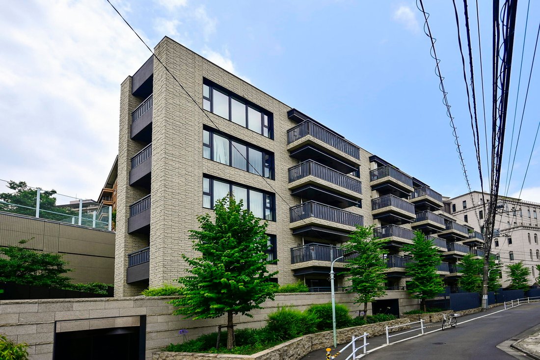 Open Residencia Hiroo The House South Court In Shibuya City, Tokyo