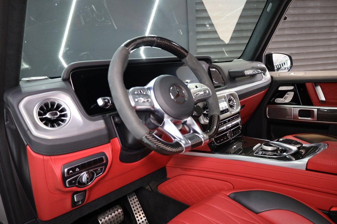 Suv in Dubai, Dubai, United Arab Emirates 5 - 12978496