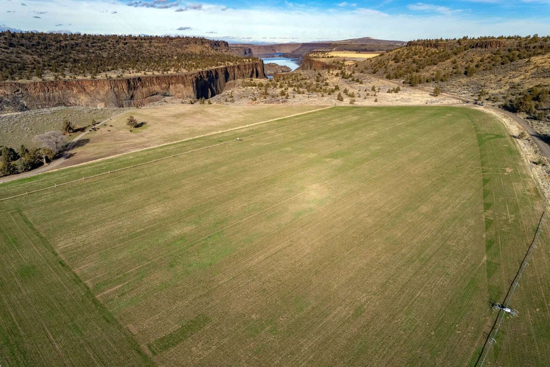 Crooked River Rim Farm In Culver, Oregon, United States For Sale (12978732)