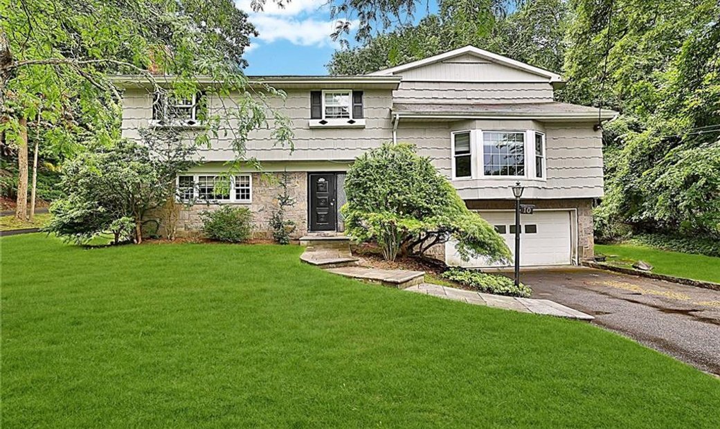 10 Cayuga Lane, Irvington, Ny, 10533 In Irvington, New York, United