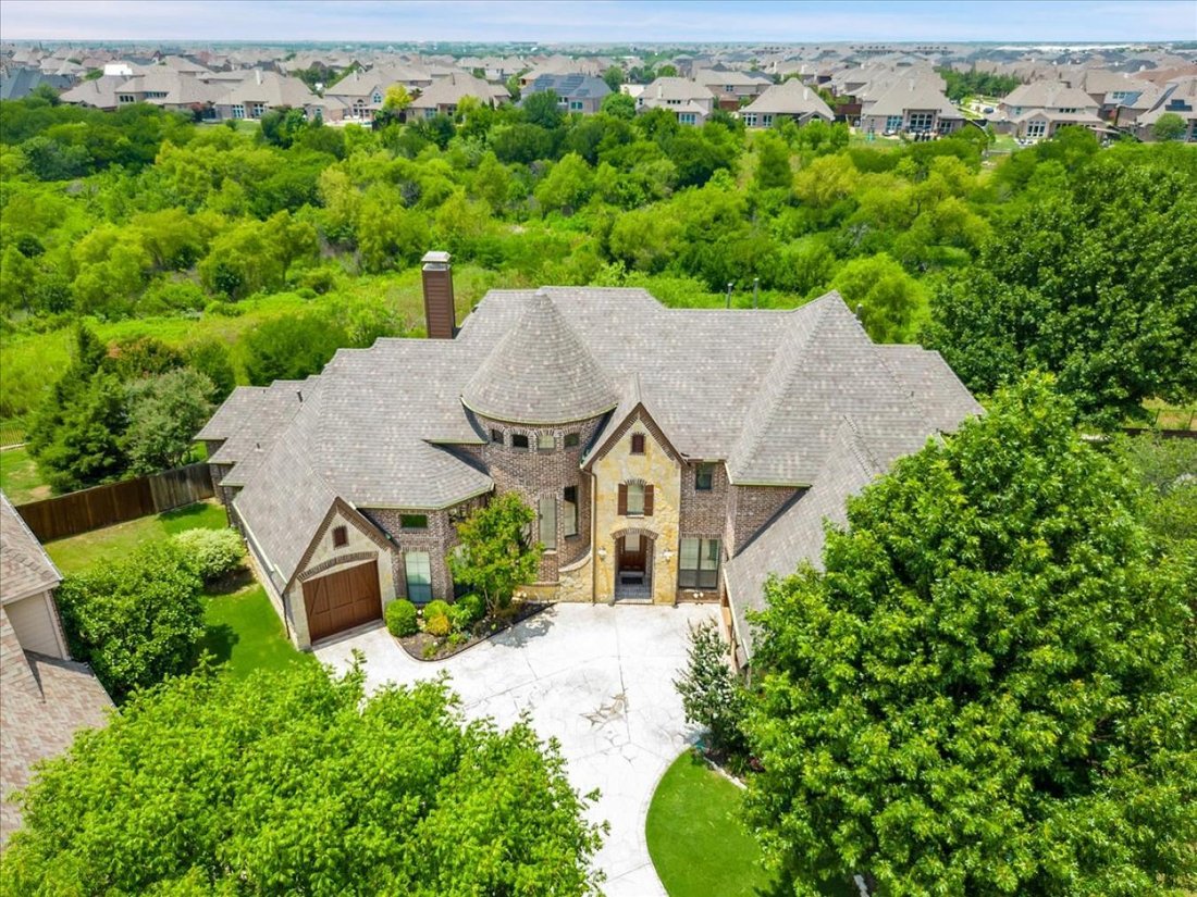 One Of A Kind Updated Shaddock Custom Built In Frisco, Texas, United