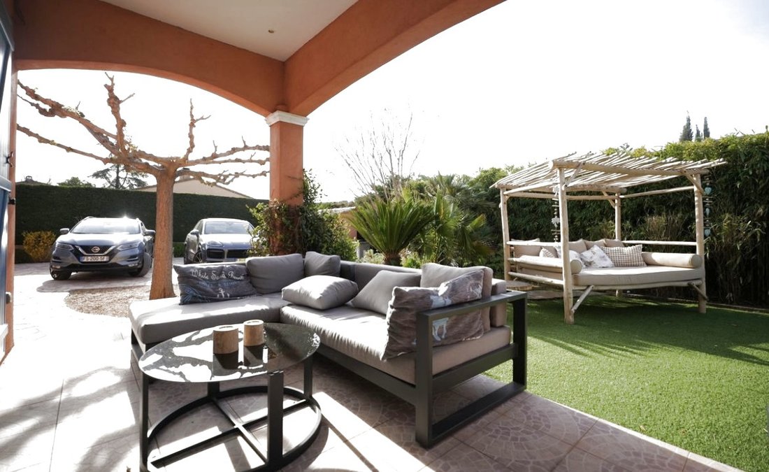 House For Sale In Luc In Le Luc, Provence Alpes Côte D'azur, France For