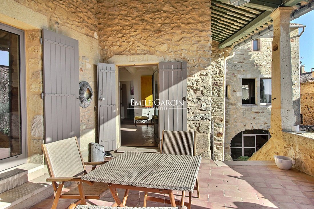 Large 18th Century Village House With Garden, In Uzès, Occitanie