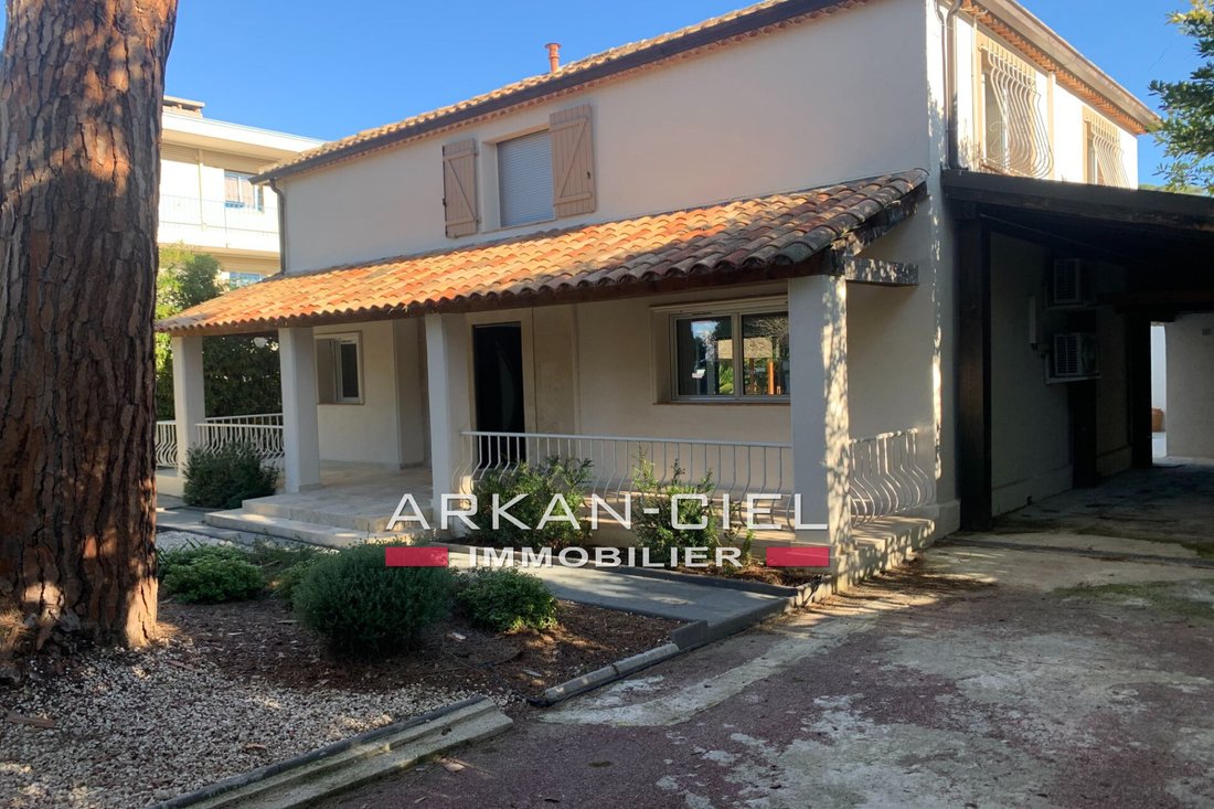 Villa in Juan les Pins-Gallice, Antibes, France 2 - 12979647