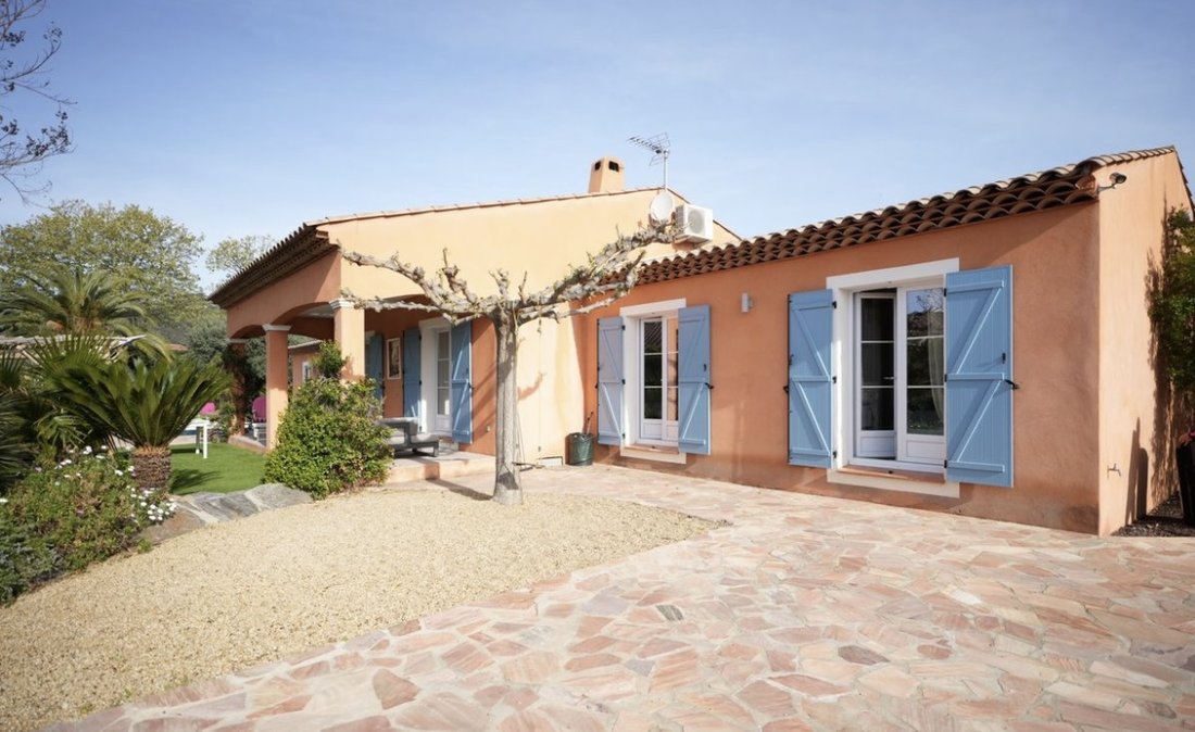 House For Sale In Luc In Le Luc, Provence Alpes Côte D'azur, France For