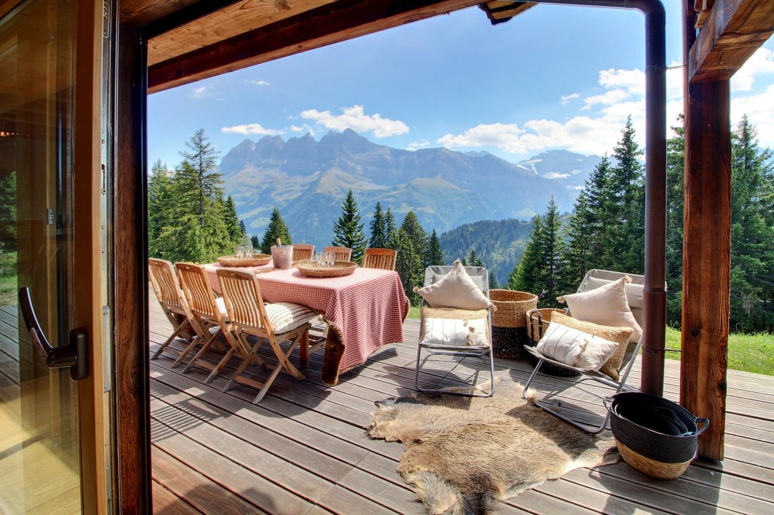Magnificent Ski In Out Chalet In Les In Val D'illiez, Valais