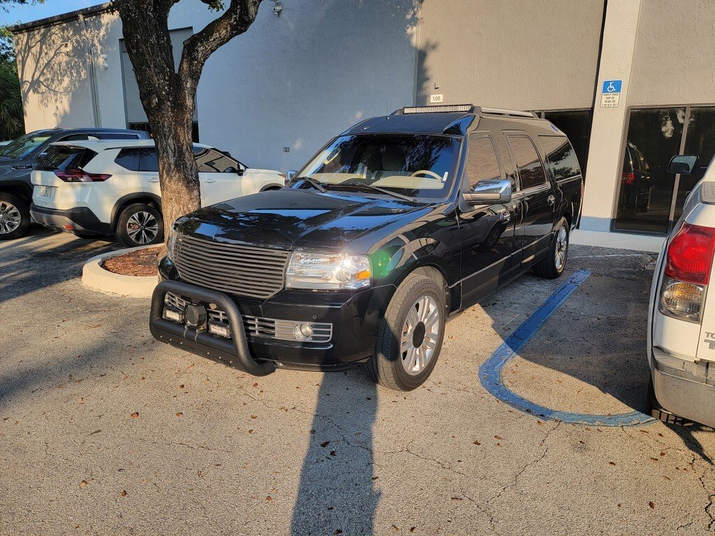 Lincoln Navigator L in United States 1 - 12980725