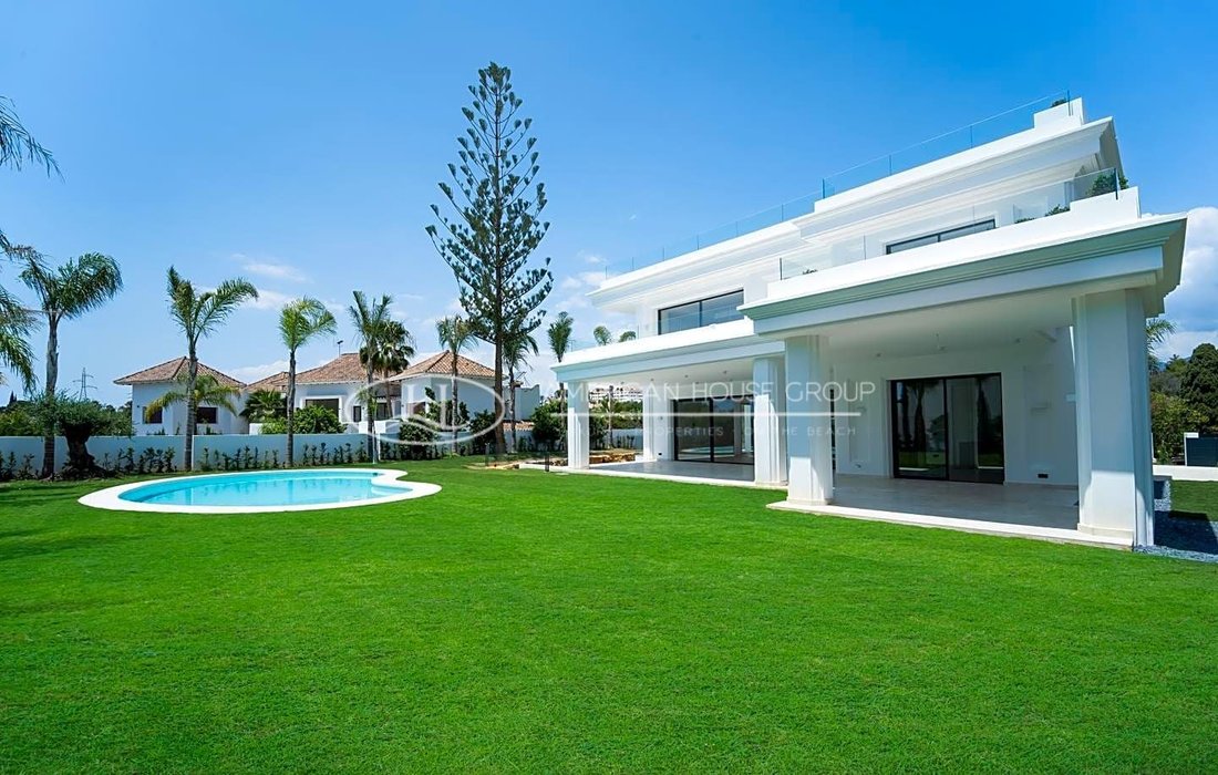 Villa in Marbella, Andalusia, Spain 4 - 12981407