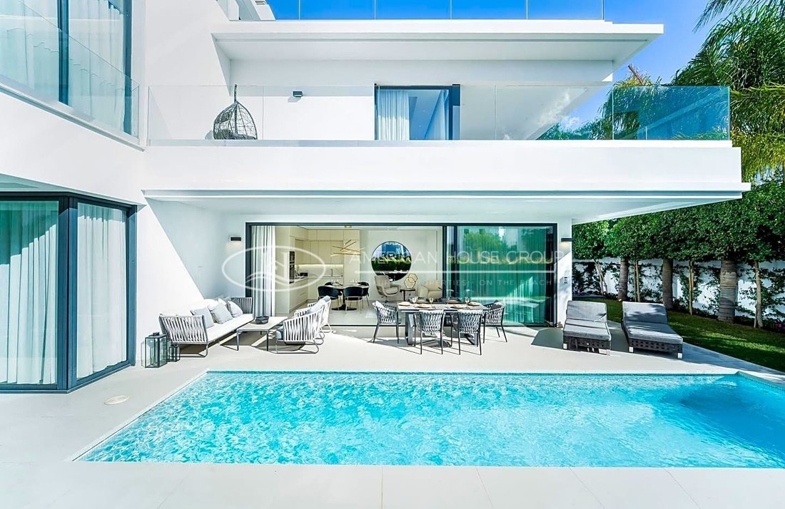 Villa in Marbella, Andalusia, Spain 5 - 12981413