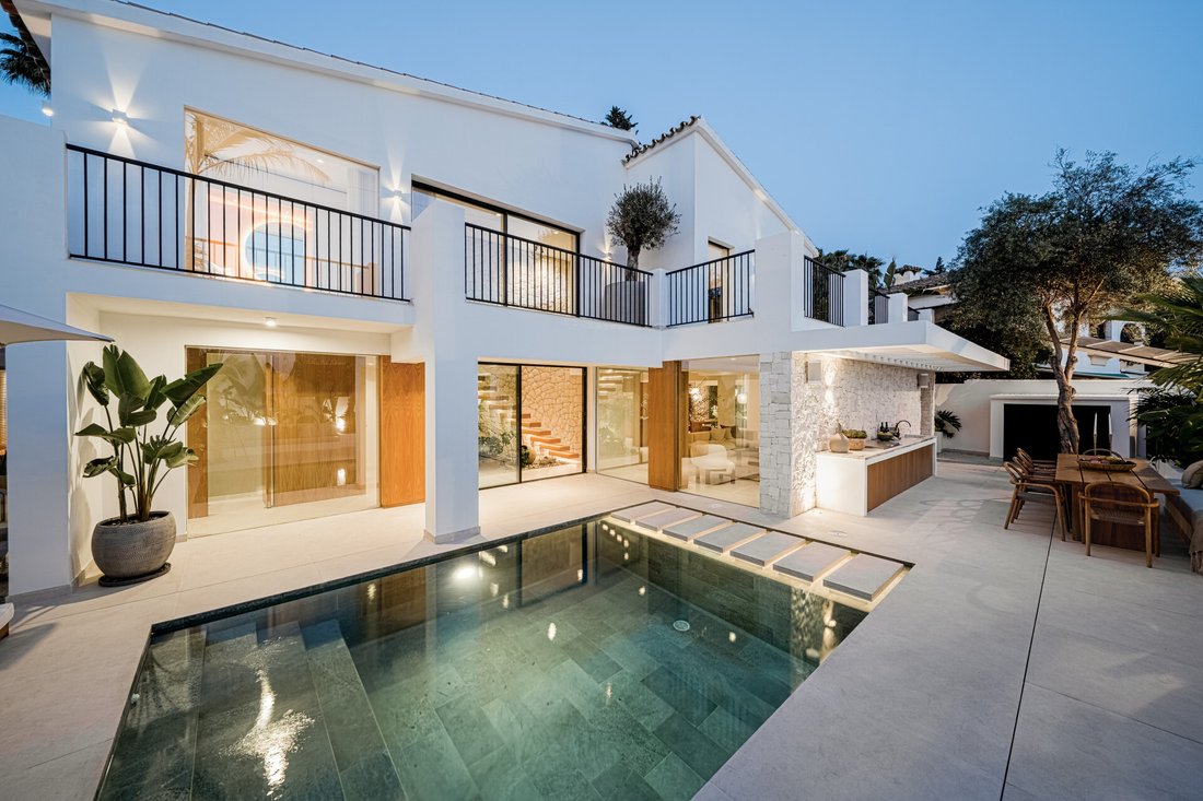 Villa in Nueva Andalucia, Marbella, Spain 1 - 12981791