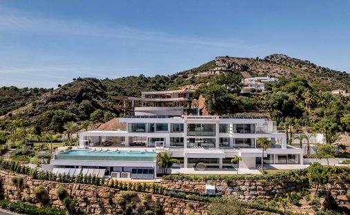 Villa in Benahavis, Andalusia, Spain 1