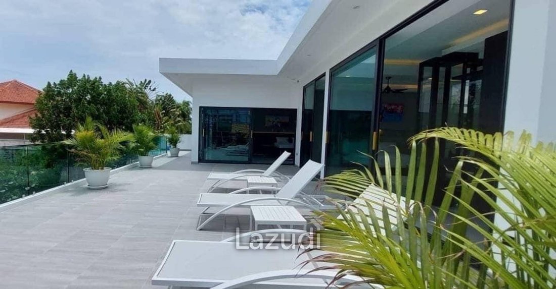 Villa in Pattaya City, Chon Buri, Thailand 1 - 12984379