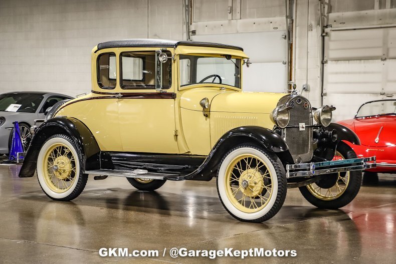 Coupe in Kentwood, Michigan, United States 1 - 12984210