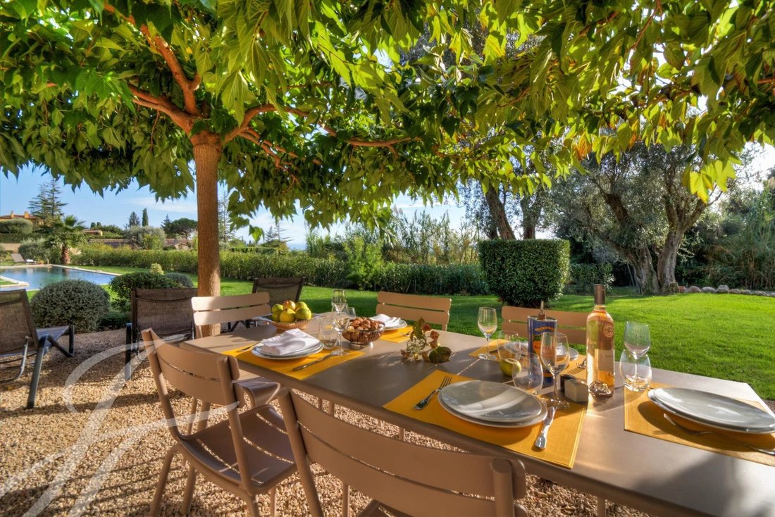 Stone Built Villa In Contemporary In Vence, Provence Alpes Côte D'azur