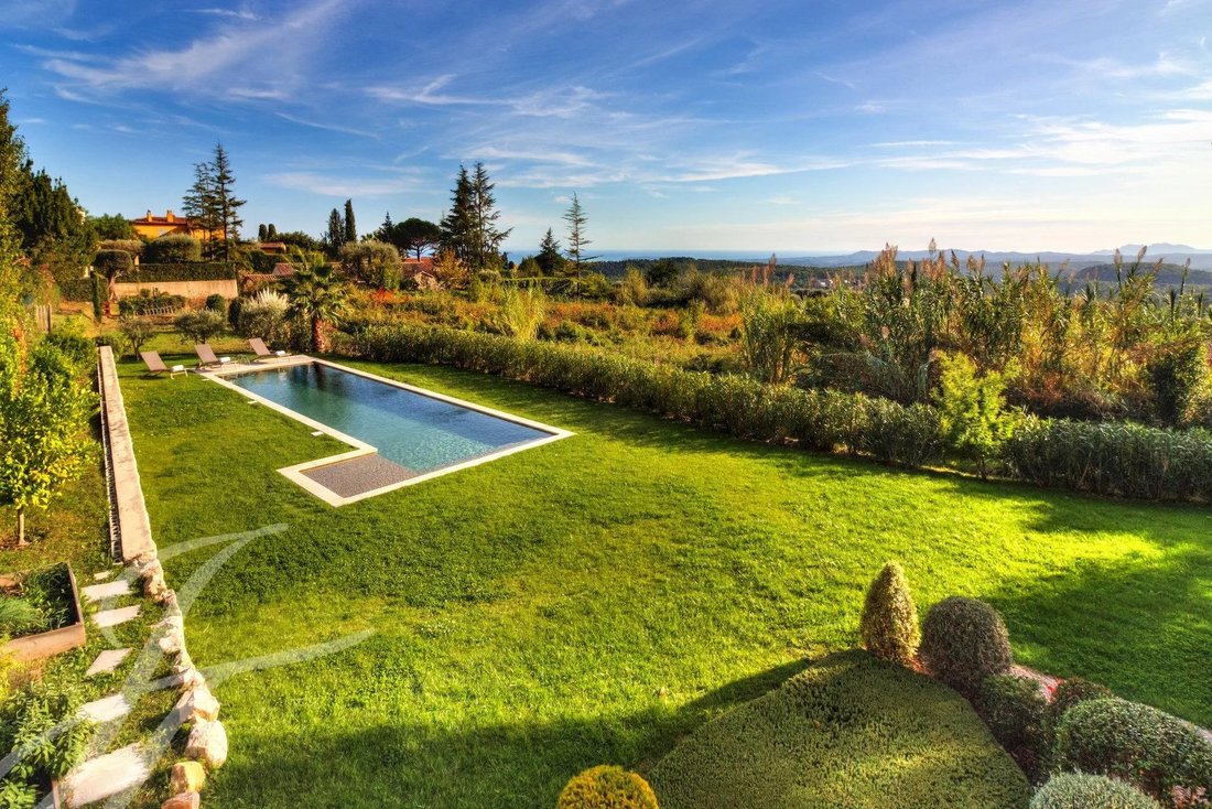 Stone Built Villa In Contemporary In Vence, Provence Alpes Côte D'azur